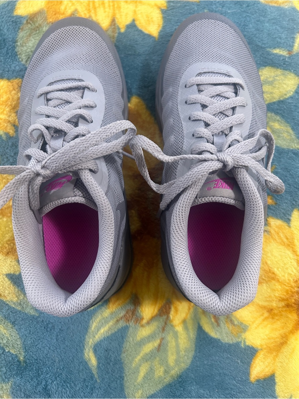 Light Gray Girl's Athletic Sneakers with Pink Insole